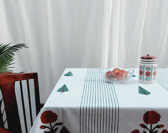 Table Covers & Runners