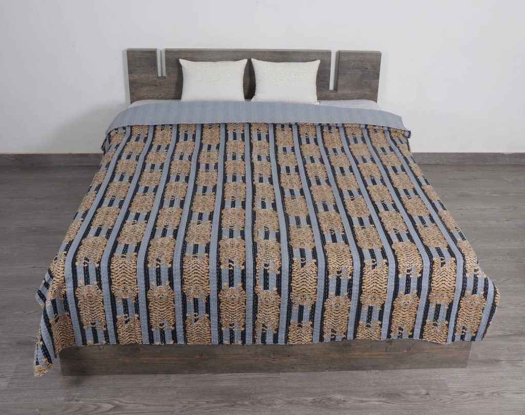 INDIAN HANDMADE SCREEN PRINTED KANTHA BEDCOVER