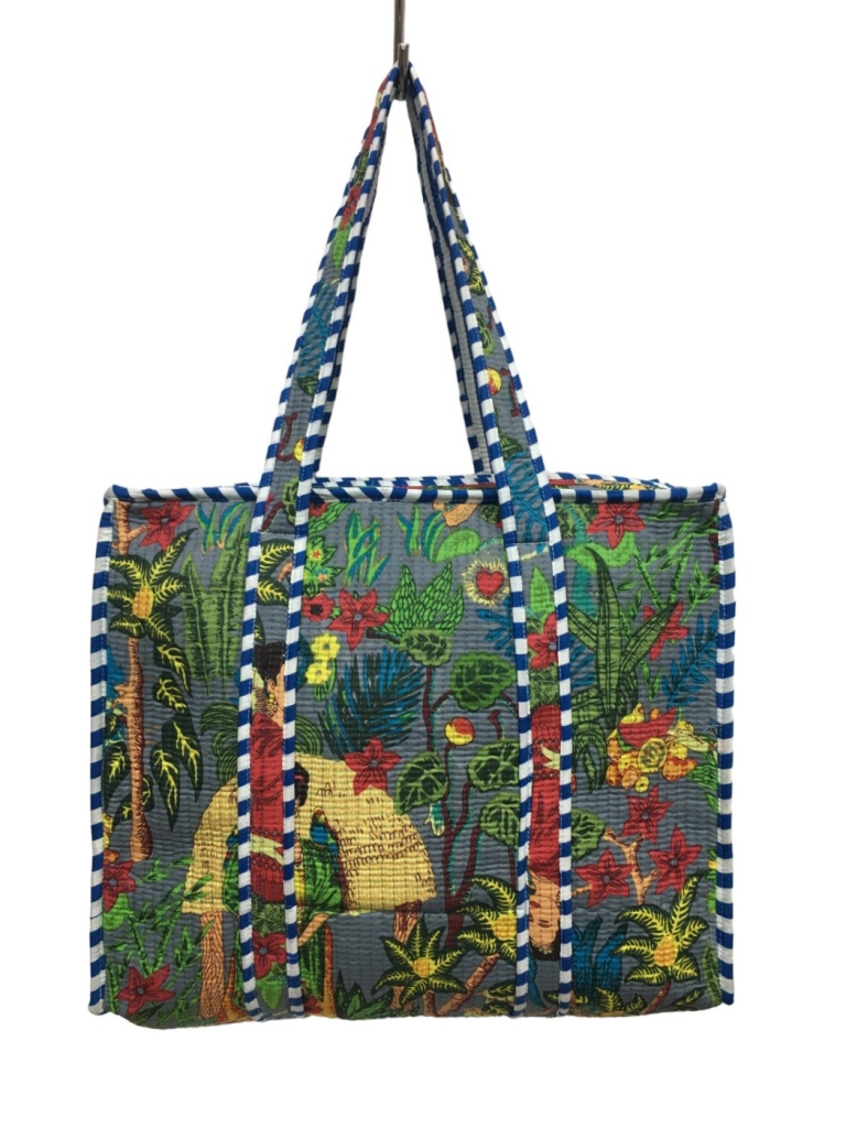 QUILTED TOTE BAGS WITH ZIP