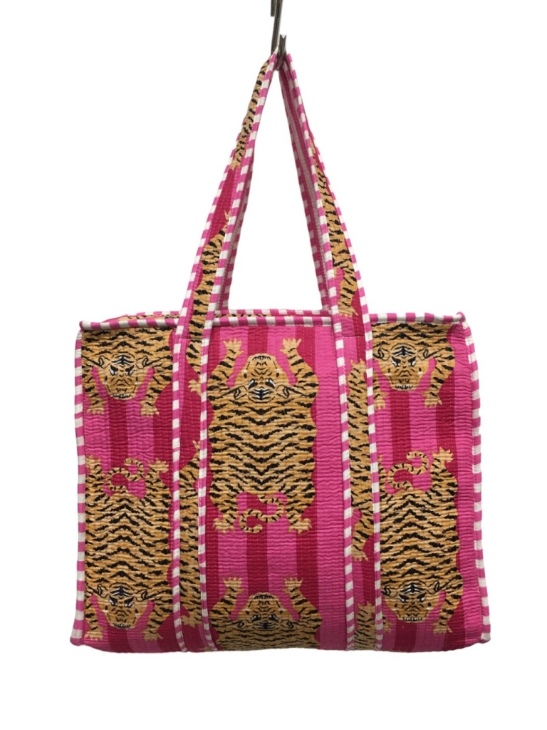 QUILTED TOTE BAGS WITH ZIP